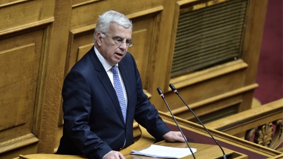 Σιμόπουλος: Ζητά την αναγνώριση πλασματικής πενταετίας και καταβολή επιδόματος σε πυροσβέστες