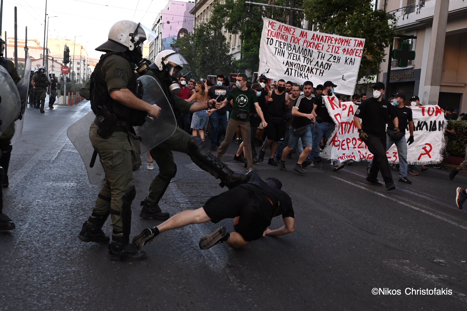 Γιάννης Μιχαηλίδης: Εκτεταμένα επεισόδια κατά την πορεία συμπαράστασης – Καταγγελίες για αναίτια αστυνομική βία