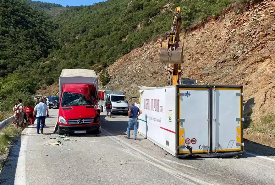 Τροχαίο με 7 τραυματίες στα Τρίκαλα