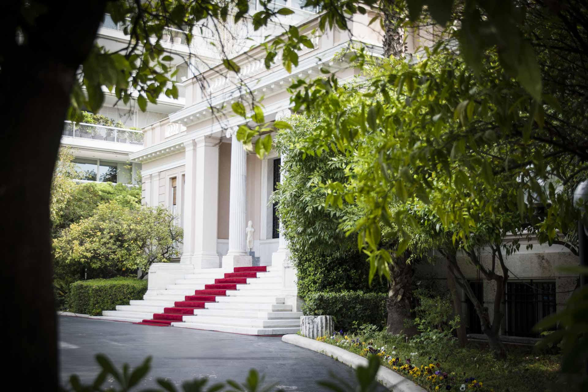 Σύσκεψη υπό τον πρωθυπουργό στο Μέγαρο Μαξίμου για τα ενεργειακά