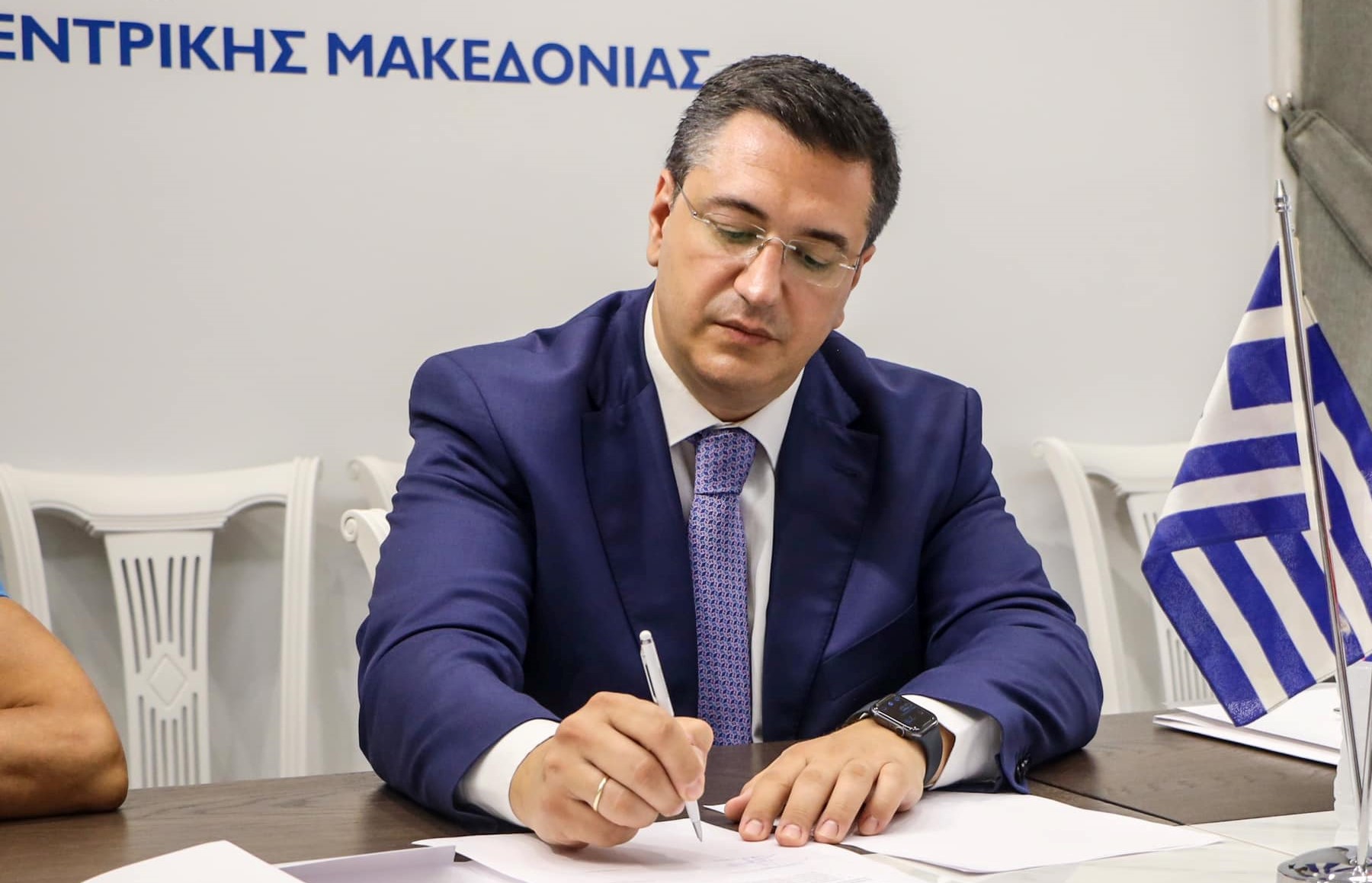 Χειρουργήθηκε με επιτυχία ο Απ. Τζιτζικώστας έπειτα από ατύχημα