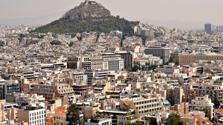 ΜέΡΑ25: Λύση στο πρόβλημα της Στέγης με περιορισμούς στο Airbnb και σύσταση Οργανισμού Κοινωνικής Κατοικίας