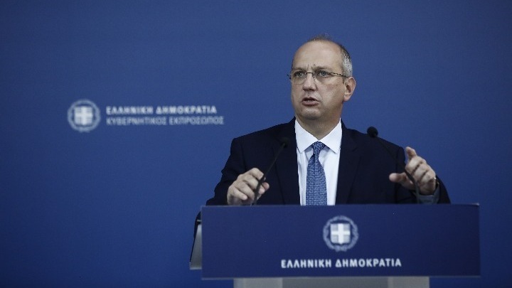 Γιάννης Οικοόμου: Η ανάρτηση του κυβερνητικού εκπροσώπου για την απώλεια του Ρόμπερτ Ουίλιαμς