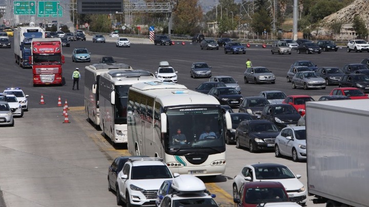 Χωρίς προβλήματα μέχρι στιγμής η έξοδος του Δεκαπενταύγουστου – Σε πλήρη εξέλιξη τα έκτακτα μέτρα αστυνόμευσης