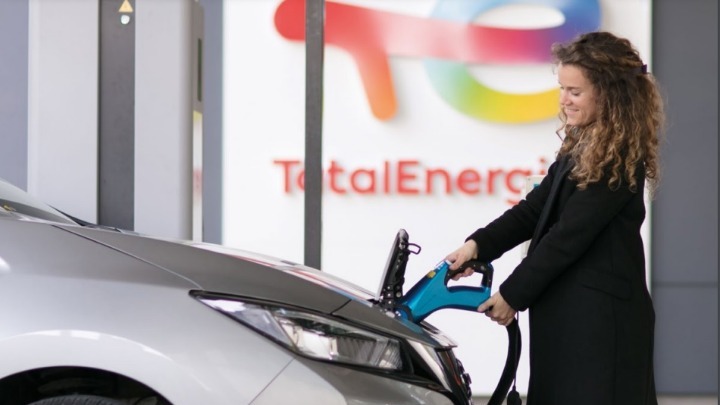 Γαλλία: Η TotalEnergies θα πουλήσει το μερίδιό της στη ρωσική Terneftegaz