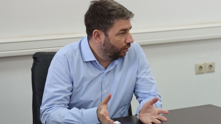 Ανδρουλάκης: Μήνυση στην Αρχή Προστασίας Δεδομένων για την απόπειρα παγίδευσης του κινητού του