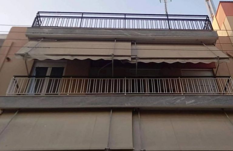 Γυναικοκτονία στο Περιστέρι: Επιβεβαιώνει τον ασφυκτικό θάνατο ο ιατροδικαστής – Της έφραξε στόμα και μύτη