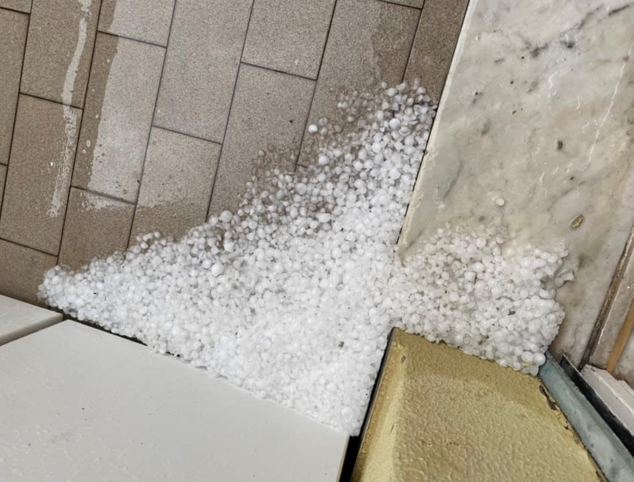 Βόρεια Ιταλία: Βροχοπτώσεις, ανεμοστρόβιλοι και χαλάζι προκάλεσαν εκτεταμένες ζημιές