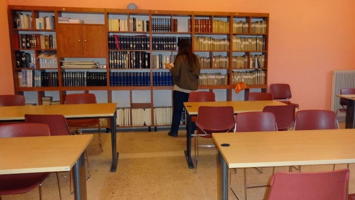 Σχολεία Δεύτερης Ευκαιρίας: «Στους αποφοίτους ανοίγονται δρόμοι επαγγελματικής αποκατάστασης»