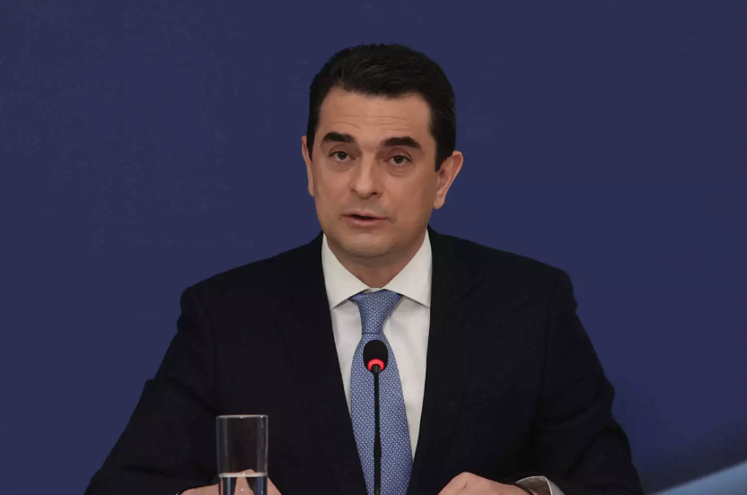 LIVE: Οι ανακοινώσεις Σκρέκα για τις επιδοτήσεις ρεύματος