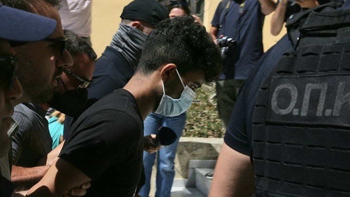 Γυναικοκτονία στο Περιστέρι: Στη φυλακή ο 21χρονος κατηγορούμενος – Όσα είπε στην απολογία του