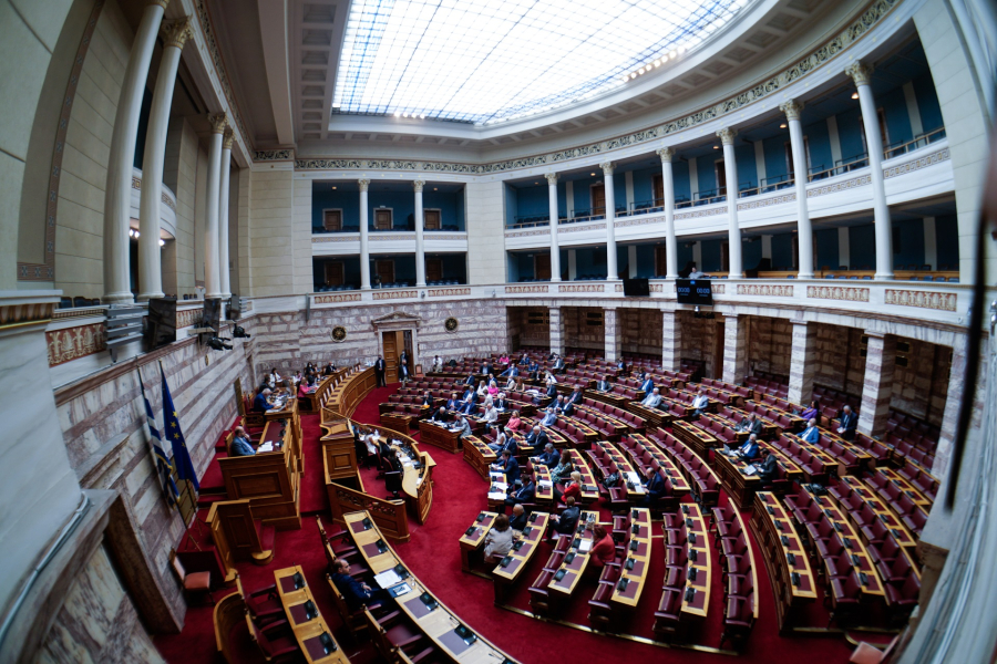 Βουλή: 142 «ναι» για σύσταση εξεταστικής επιτροπής για τις παρακολουθήσεις