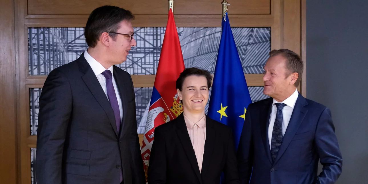 Σερβία: Ορίστηκε ξανά πρωθυπουργός η Άνα Μπρνάμπιτς από τον Αλεξάνταρ Βούτσιτς
