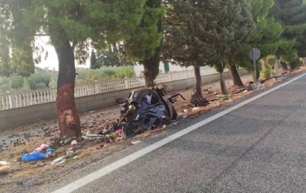 Τραγωδία στο Γαλαξίδι: 21χρονη και 24χρονος νεκροί σε τροχαίο