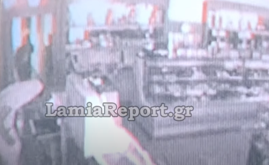 Διαρρήκτες με αδυναμία… στα γλυκά “χτύπησαν” ζαχαροπλαστείο στη Λαμία – Δείτε βίντεο