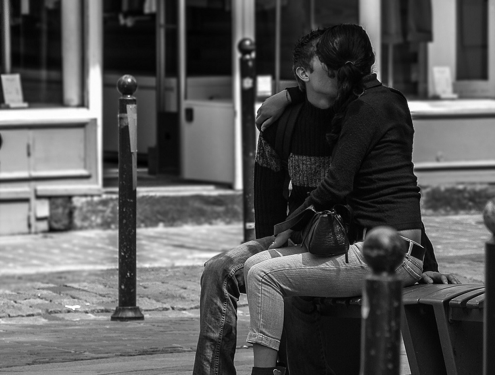 Ιθάκη: Της διέλυσαν το μηχανάκι επειδή διέκοψε την ερωτική τους συνεύρεση