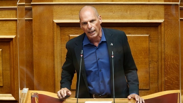 Γ. Βαρουφάκης: Για «απάτη» με την τιμή του ρεύματος εν μέσω θέρους, κατηγόρησε την κυβέρνηση