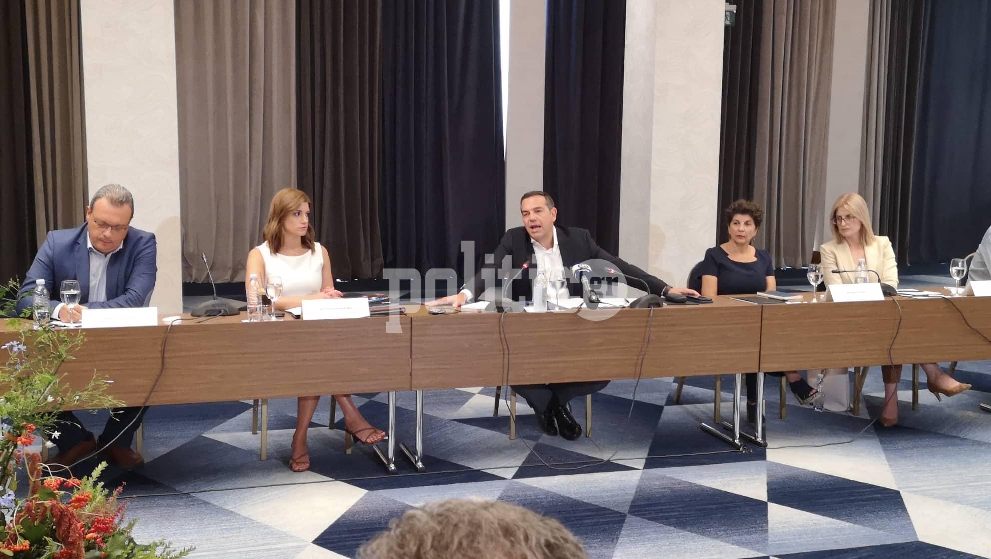 Στη Θεσσαλονίκη ο Αλέξης Τσίπρας – Δημογραφικό και πληθωρισμός οι βασικοί άξονες της σημερινής συνάντησης (pics & vids)