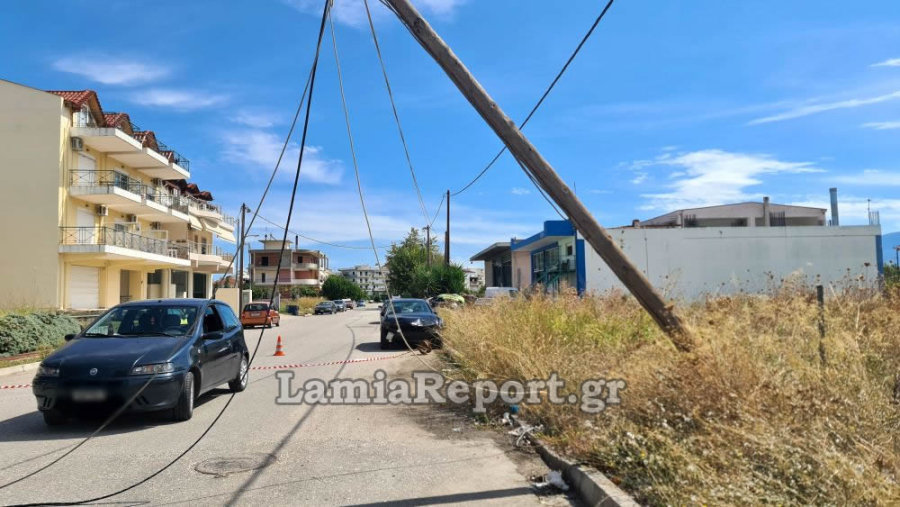Λαμία: Απρόσεκτος οδηγός… «ξήλωσε» τρεις κολώνες του ΟΤΕ (vid)
