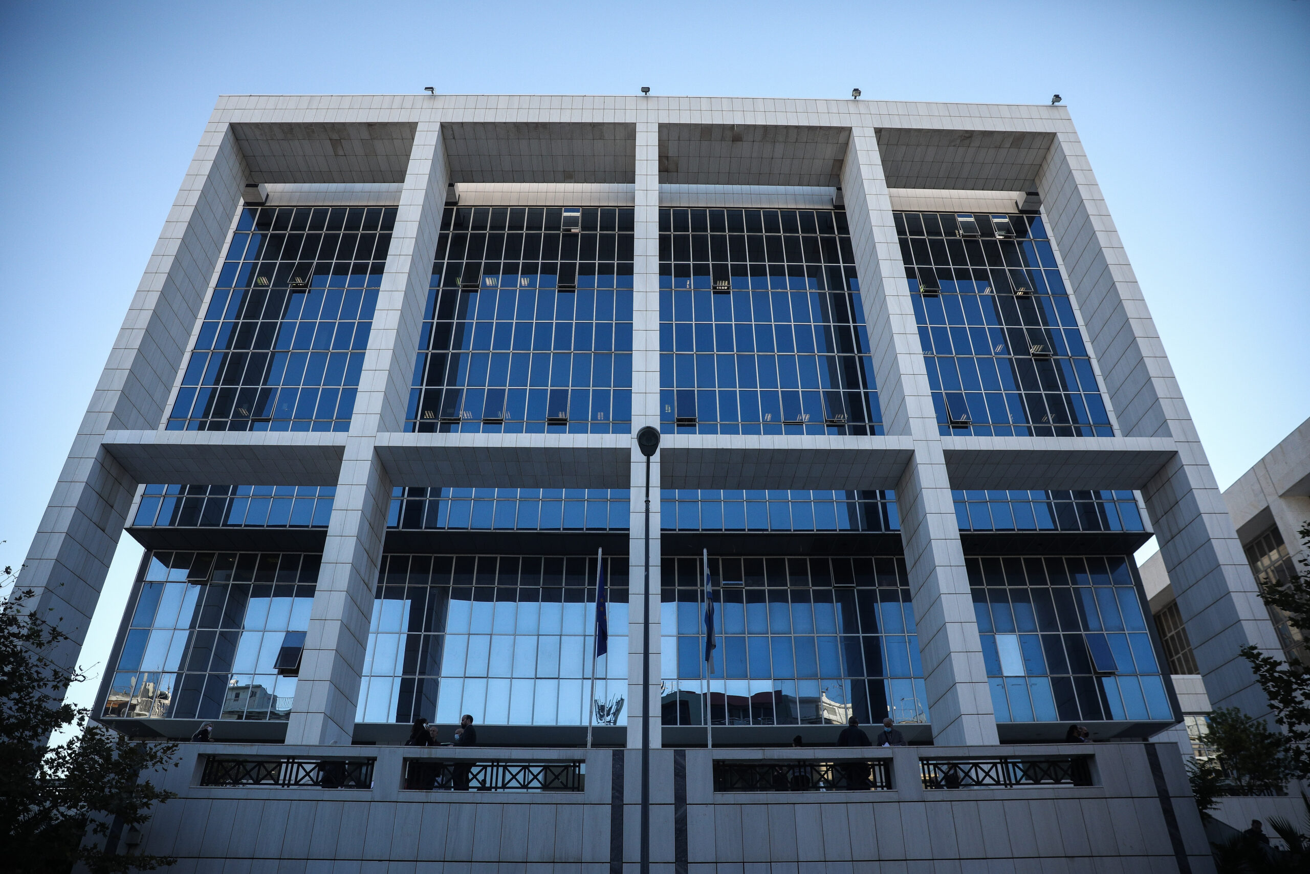Ηράκλειο: Στη φυλακή οδηγείται προσωρινά ο 17χρονος που κατηγορείται για τον άγριο ξυλοδαρμό της αδερφής του