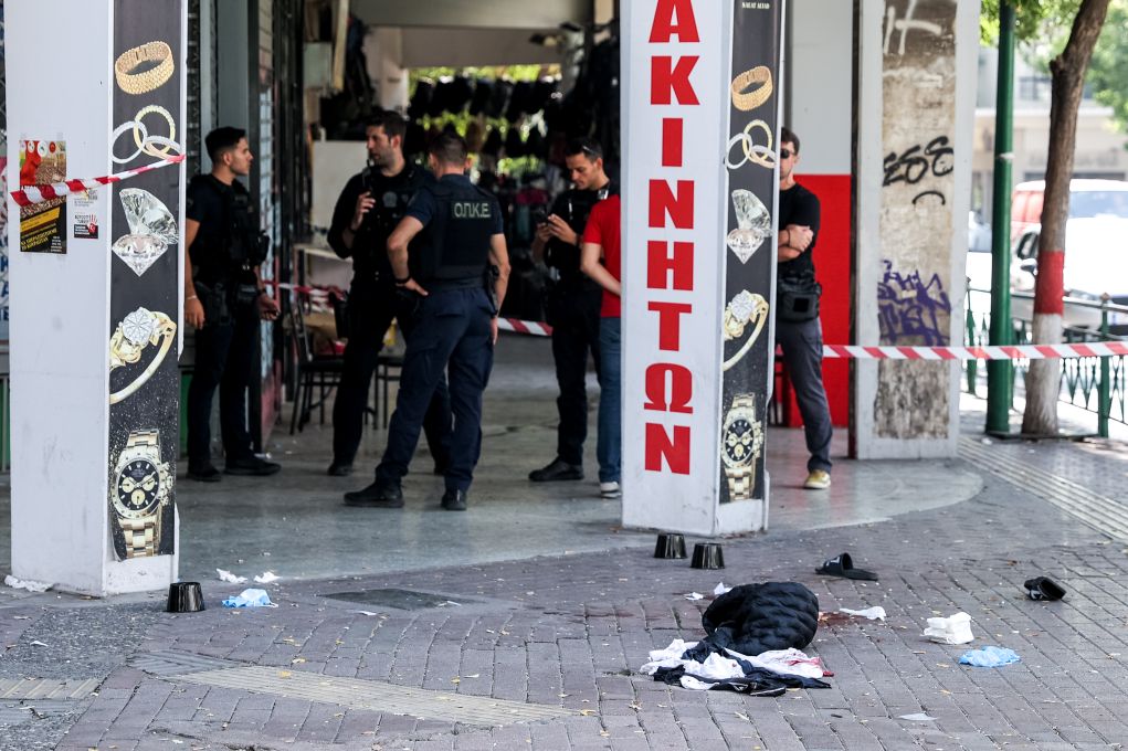 Πλατεία Βάθη: Δείτε βίντεο με τον δράστη των πυροβολισμών (vid)