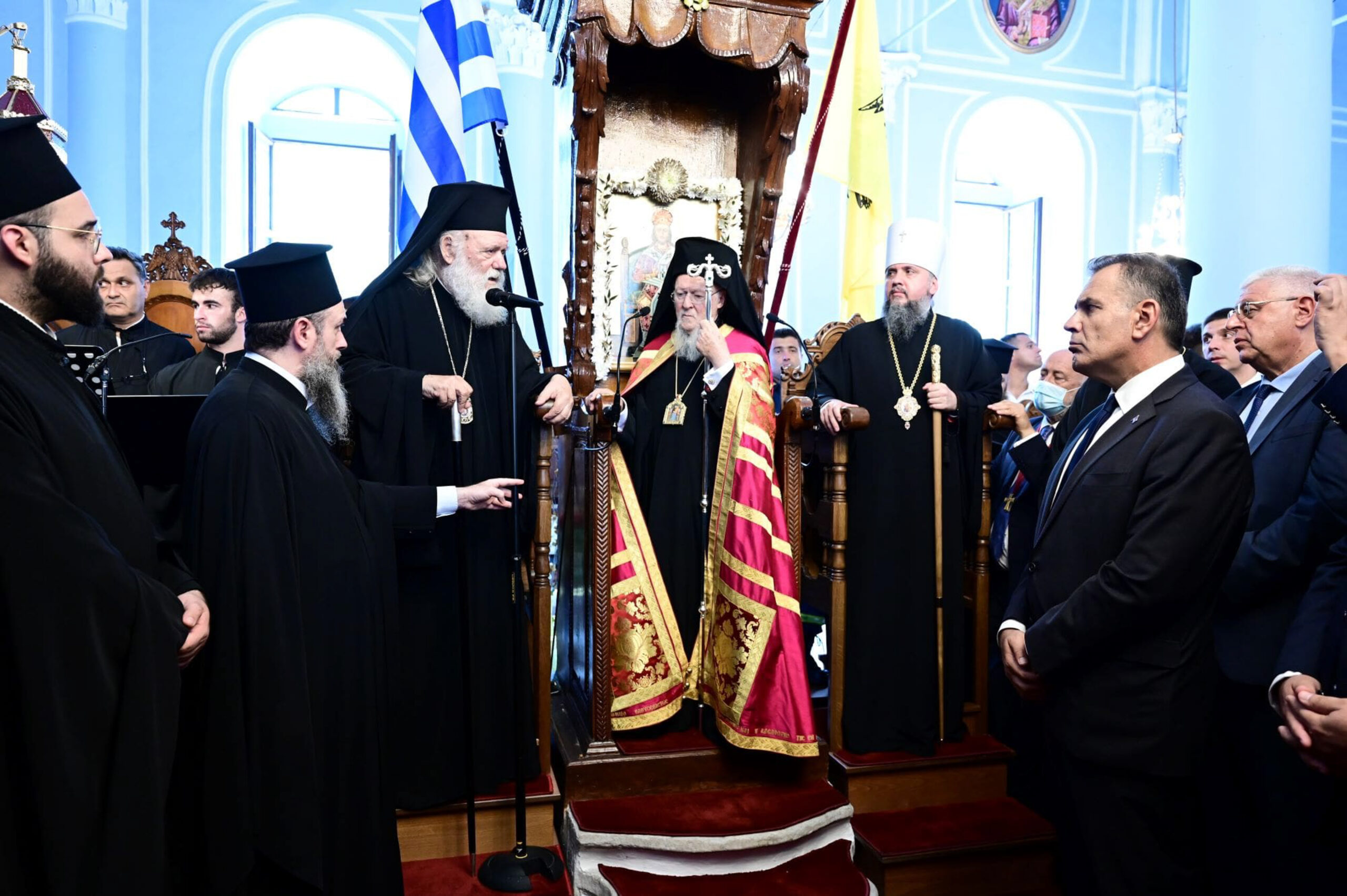 Θάσος: Λαμπρό συλλείτουργο και μηνύματα κοινής συμπόρευσης και ενότητας