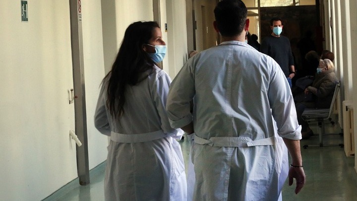 Φλώρινα: Απολύθηκε η νοσηλεύτρια που κατηγορείται ότι έδινε «ηρεμιστικά» ζελεδάκια σε παιδιά