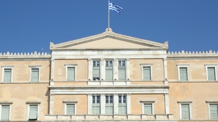 Εξεταστική Επιτροπή: Αποφασίζει για θέματα λειτουργίας και προγραμματισμού