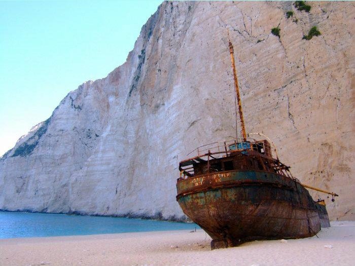 Ανησυχία για το «Ναυάγιο» της Ζακύνθου από τον Γεράσιμο Παπαδόπουλο: «Με ένα σεισμό θα καταρρεύσει»