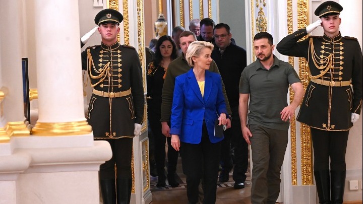 Φον ντερ Λάιεν: Η υποστήριξη στην Ουκρανία έχει κόστος, αλλά είναι ανεκτίμητη αξίας
