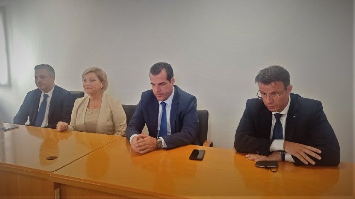 Πλεύρης από Θεσσαλονίκη: “Να βρεθεί μια χρυσή τομή στο θέμα της έλλειψης αναισθησιολόγων στο Ιπποκράτειο”