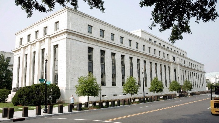 ΗΠΑ: Αύξηση 0,50% των επιτοκίων από την Fed