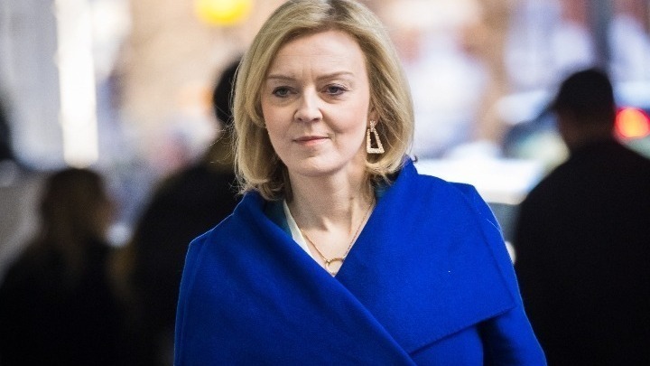 Η βασίλισσα Ελισάβετ διόρισε την Λιζ Τρας στη θέση του πρωθυπουργού