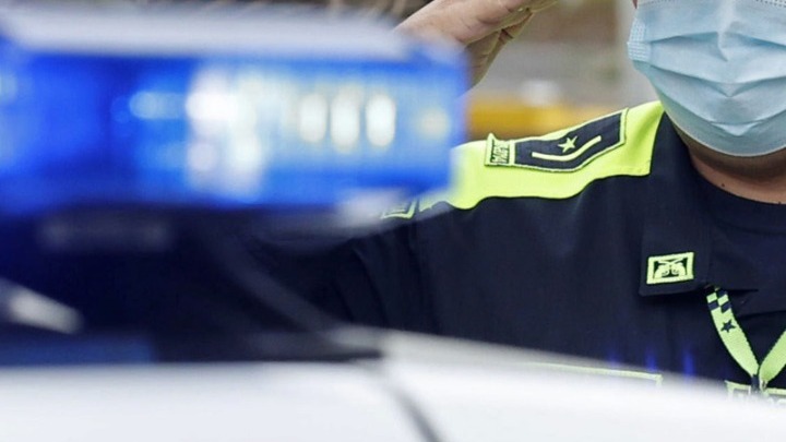 Λήστεψαν αστυνομικό στο Μενίδι – Ανήλικος ο ένας δράστης