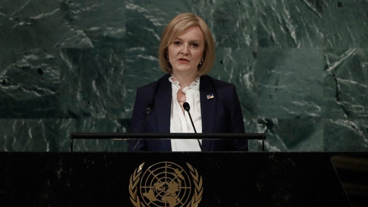 Λιζ Τρας: Η Βρετανία θα συνεχίσει να διαθέτει στρατιωτική βοήθεια ως τη νίκη επί της Ρωσίας