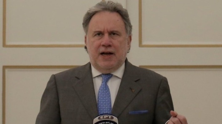 Ο Κατρούγκαλος για το θέμα των προσφύγων στη νησίδα του Έβρου
