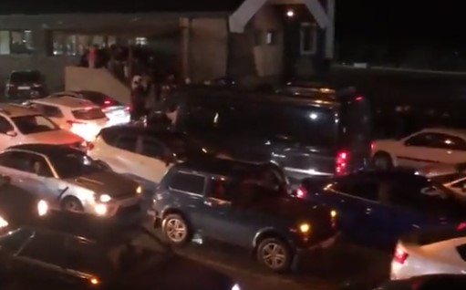 Ρωσία: Πανικός στα σύνορα μετά την κήρυξη επιστράτευσης – Ρώσοι φεύγουν από τη χώρα