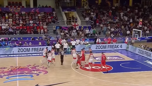 Eurobasket 2022: Ξυλοδαρμό του Κορκμάζ από παίκτες της Γεωργίας καταγγέλλει η Τουρκία – Απειλεί να αποχωρήσει