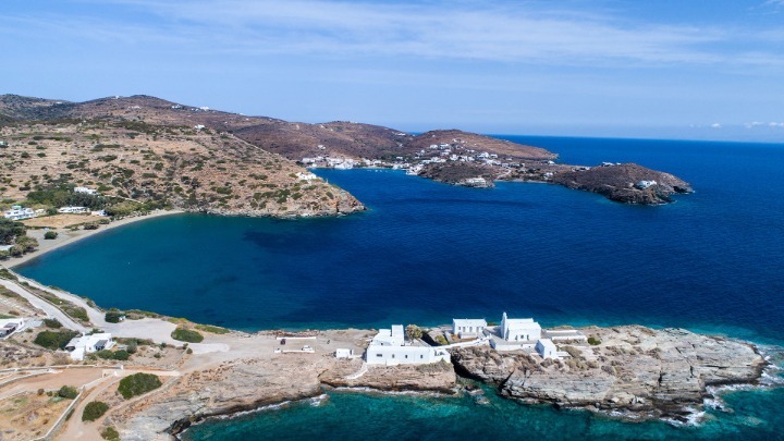 Συναγερμός στη Σίφνο με εξαφάνιση γυναίκας που είχε πάει για να εργαστεί