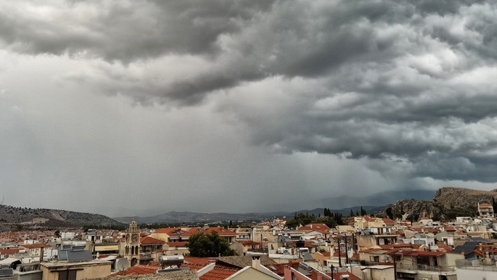 Νέο έκτακτο δελτίο από την ΕΜΥ: Άνεμοι έως και 10 μποφόρ – Ισχυρές βροχές και καταιγίδες