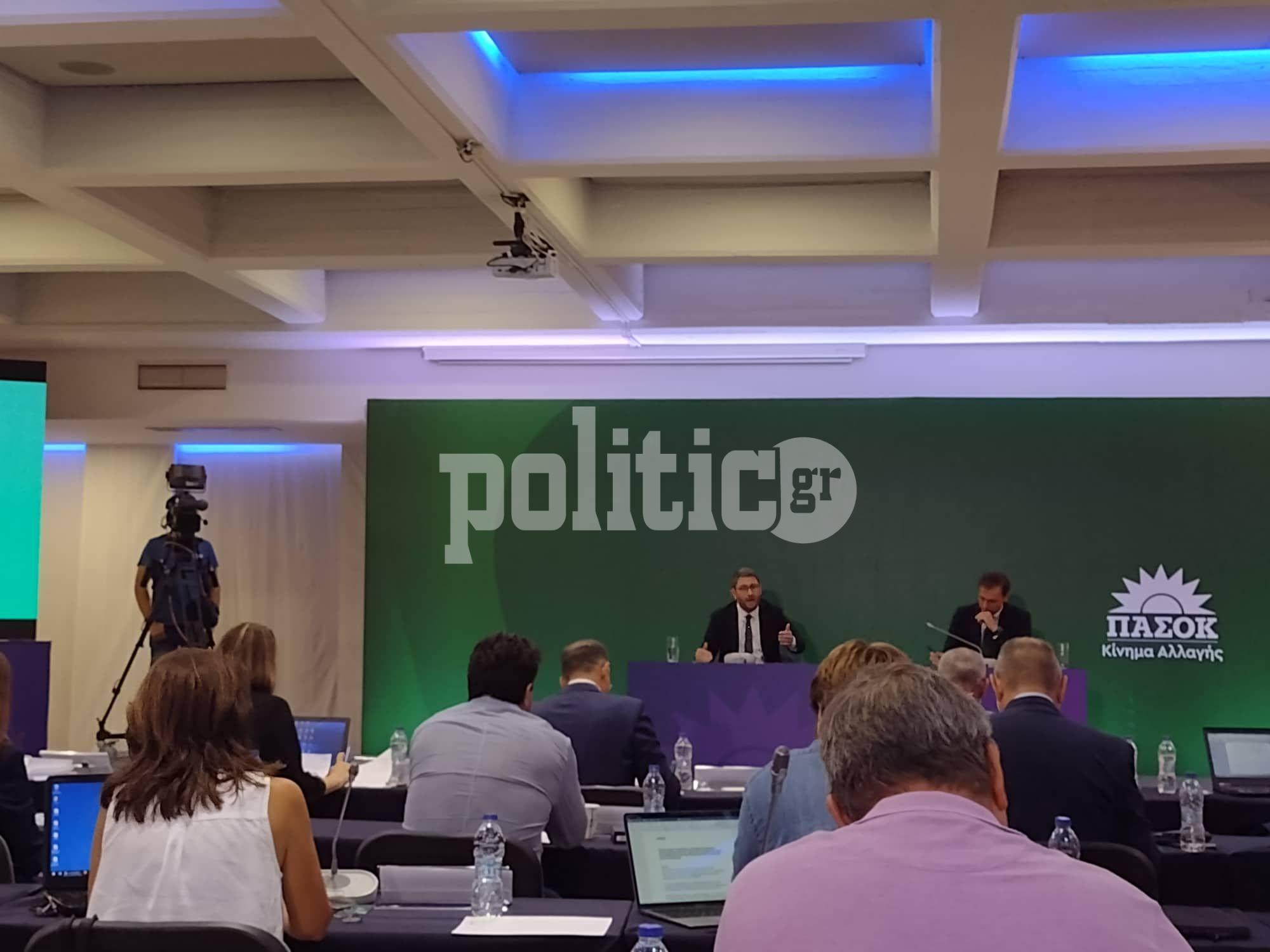 Ν. Ανδρουλάκης σε ερώτηση της POLITIC: «Τα 84.000 παιδιά εκτός ΚΔΑΠ… έλλειψη σεβασμού προς την Ελληνίδα μάνα  (vid)