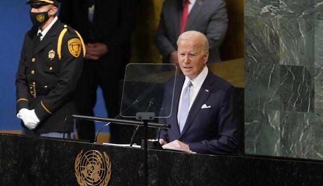 Μπάιντεν προς Πούτιν: «Αυτός ο πόλεμος καταστρέφει το δικαίωμα της Ουκρανίας να υπάρχει»