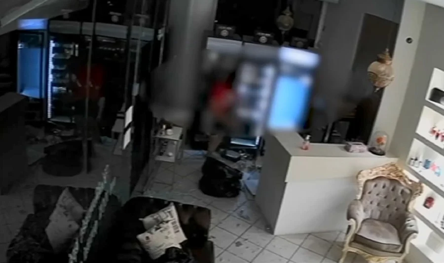 Διάρρηξη στο μαγαζί της Δήμητρας Κατσαφάδου – Μεγάλη οικονομική ζημιά
