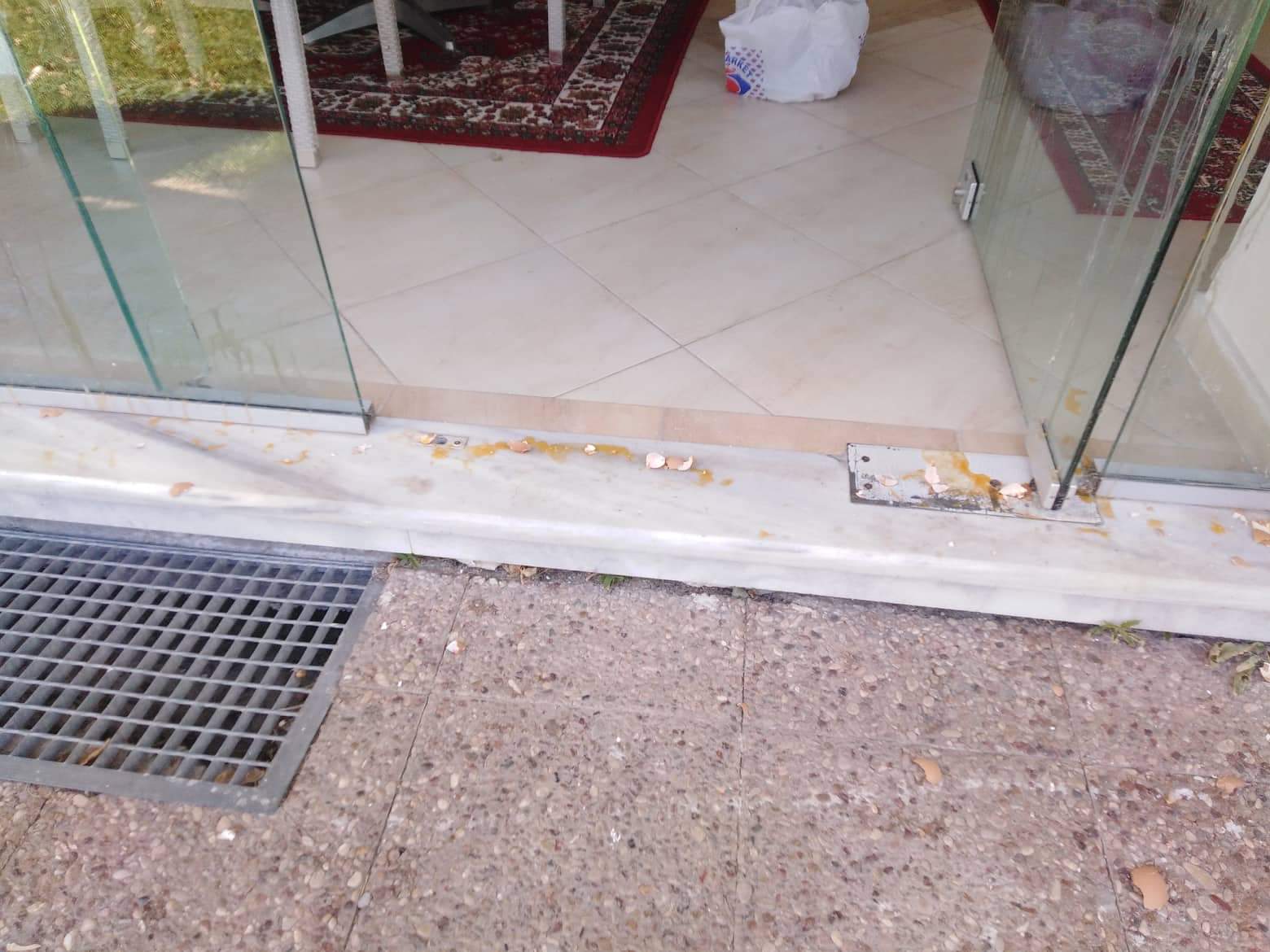 Θεσσαλονίκη: Επίθεση στα γραφεία του ΣΥΡΙΖΑ – ΠΣ στη Σίνδο – «Να αποκαλυφθούν οι ένοχοι» ζητά η αξιωματική αντιπολίτευση