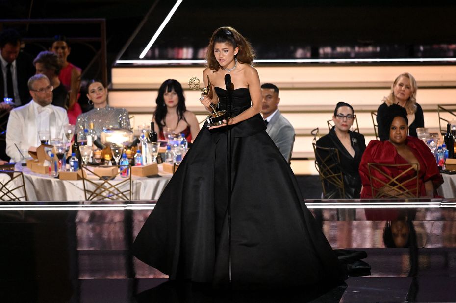 Βραβεία Emmy: Η Ζεντάγια καλύτερη ηθοποιός σε δραματική τηλεοπτική σειρά (vids)
