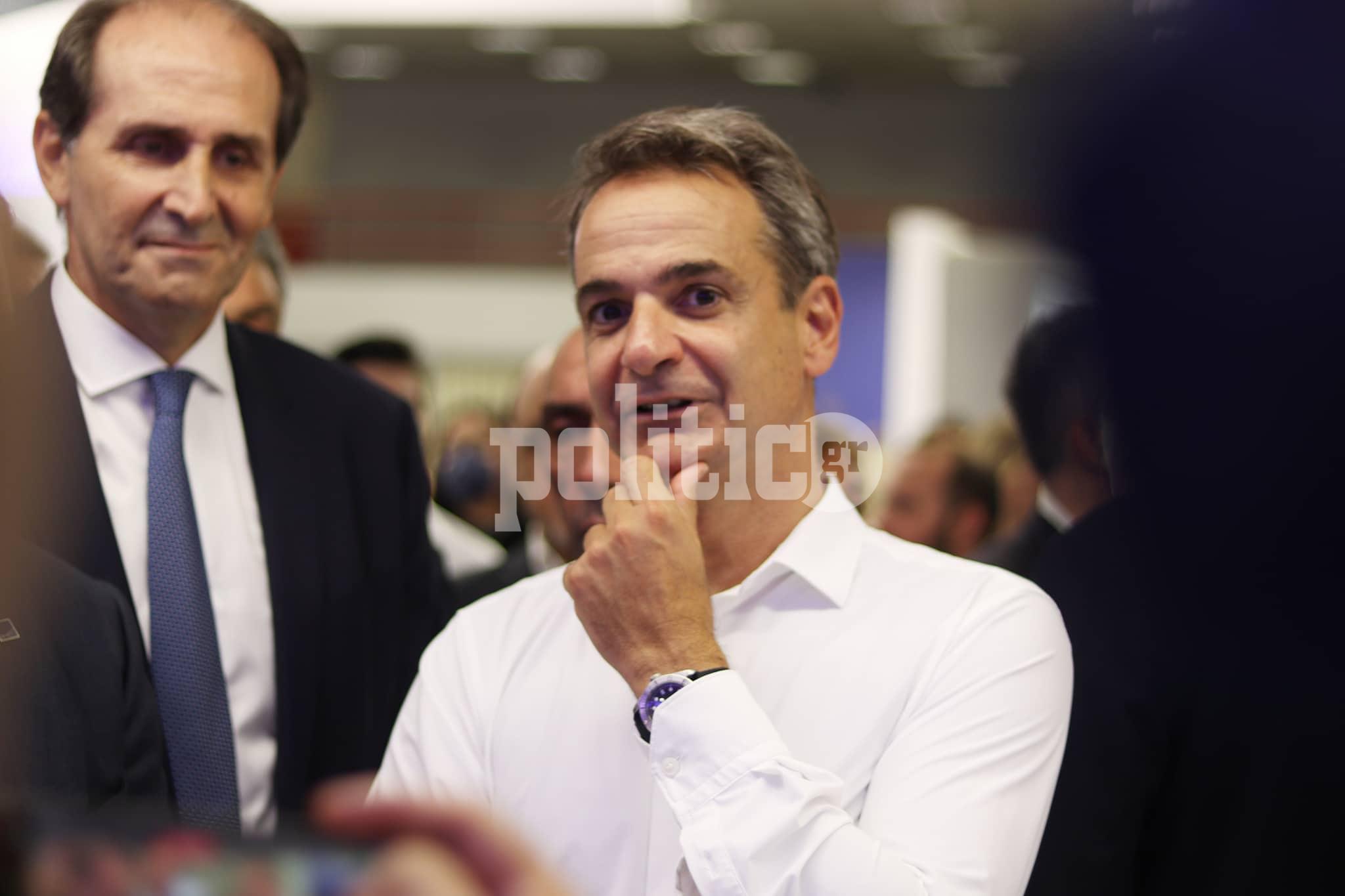 Συνάντηση Μητσοτάκη – Μακρόν αύριο στο Παρίσι