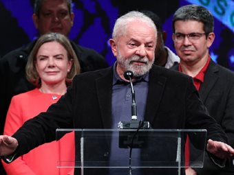 Προεδρικές εκλογές – Βραζιλία: Ο Λούλα διατηρεί προβάδισμα έναντι του Μπολσονάρου