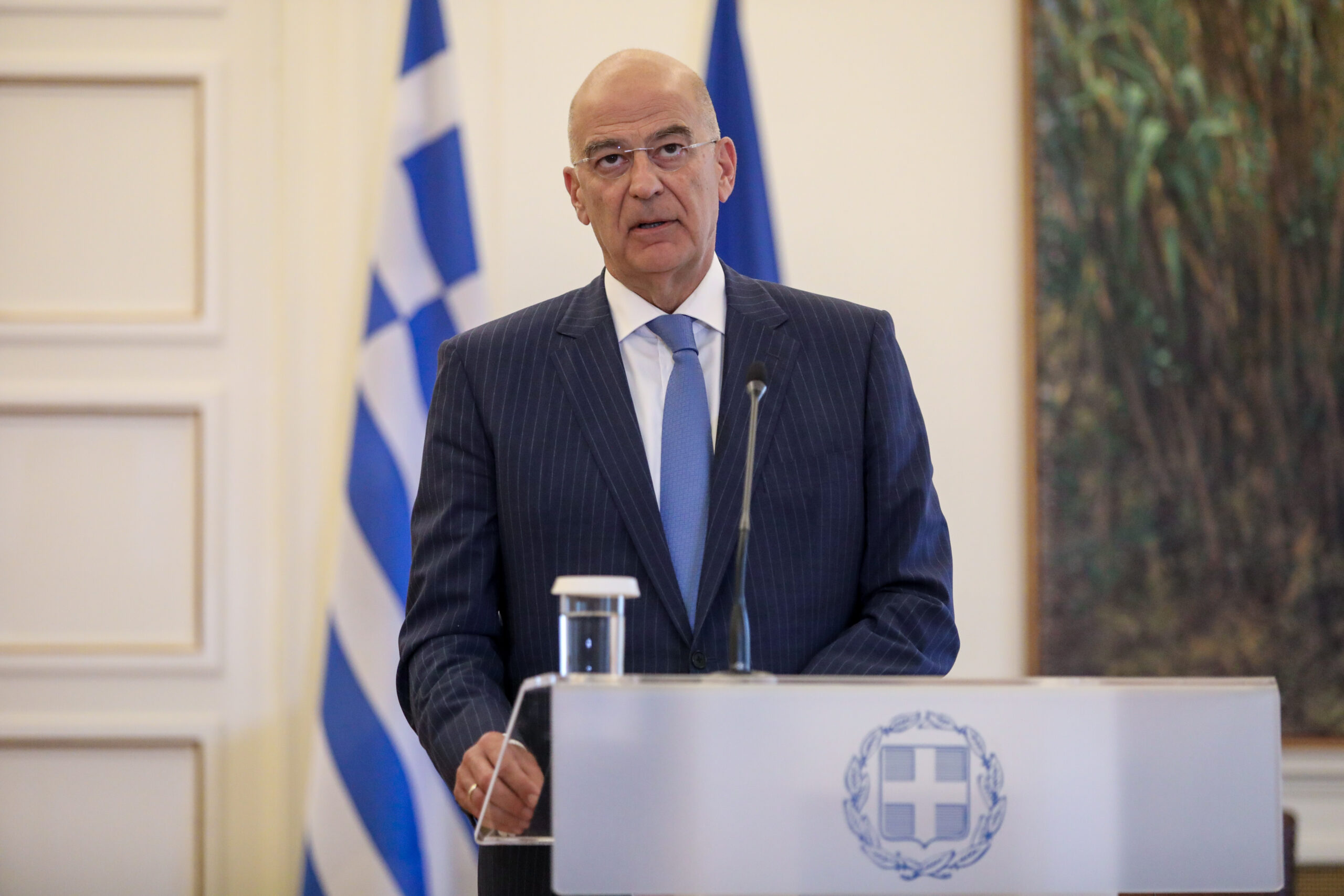 Δένδιας: Τι έγραψε ο ΥΠΕΞ για την απελευθέρωση της Αθήνας πριν 78 χρόνια