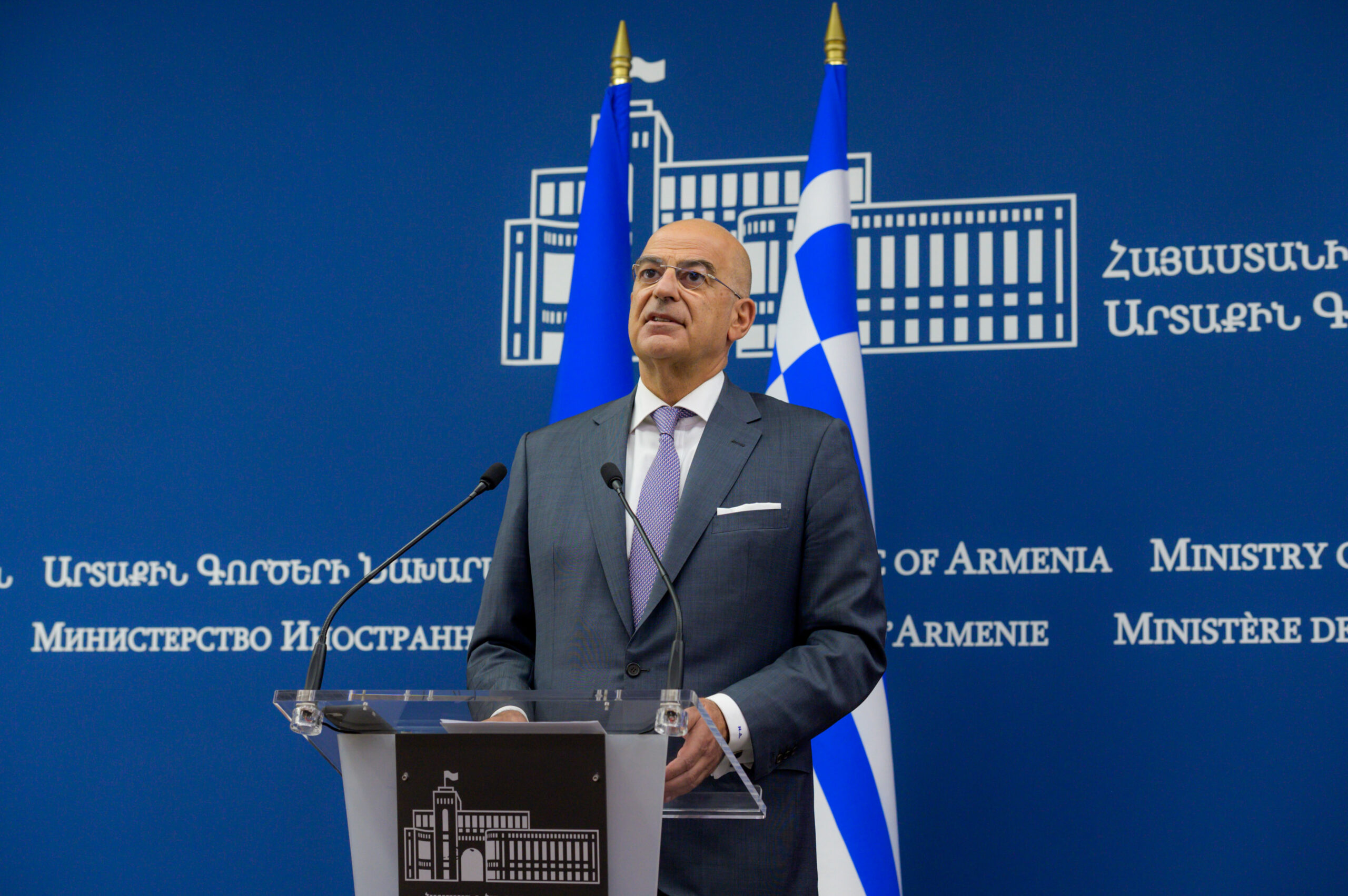 Στο Λονδίνο ο Ν. Δένδιας – Τουρκική προκλητικότητα και Α. Μεσόγειος στην ατζέντα