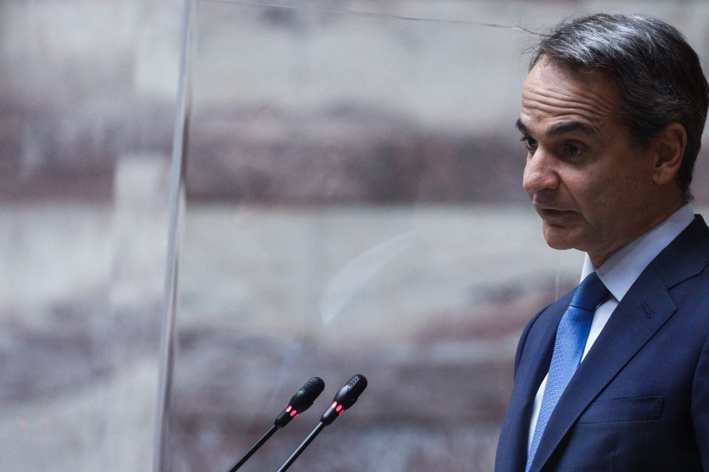 Η διπλή προσπάθεια Μητσοτάκη για «ανακωχή» και να πείσει ότι «στοχοποιείται»